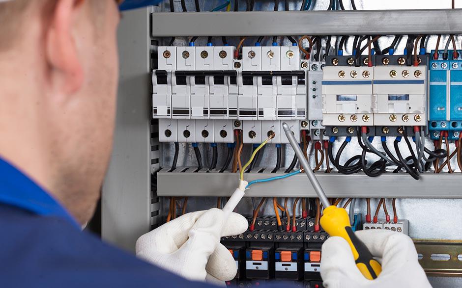 taux horaire électricien Viroflay